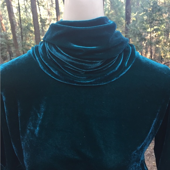 Soft Surroundings silky velvet cowl neck teal emerald green cowl neck, HP26x3 - Picture 3 of 9
